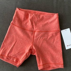 Lululemon Wunder Train High-Rise Short 6"
